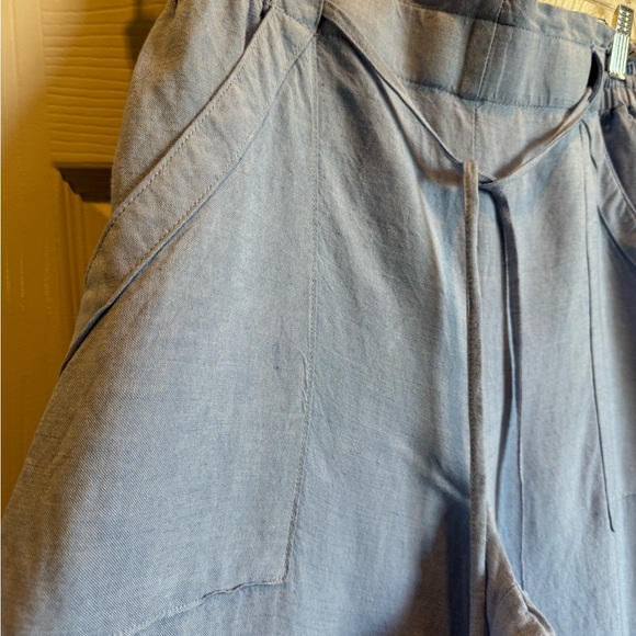 Loft - Pull On Linen Blend Wide Leg Pants
Medium - Picture 5 of 6